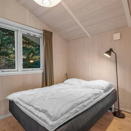 Nashota - 600m From The Sea By Interhome